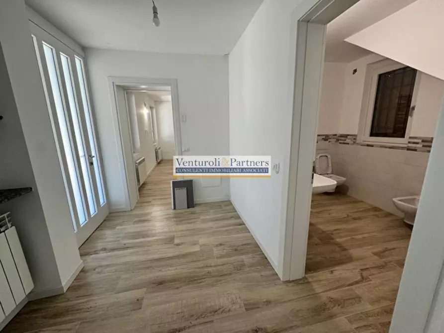 Immagine 10 di Villa in vendita  in Via Bredazzane a Montichiari