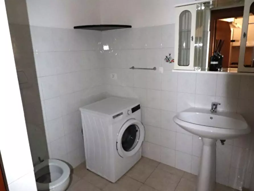 Immagine 11 di Appartamento in vendita  in via Chiantigiana a Montevarchi