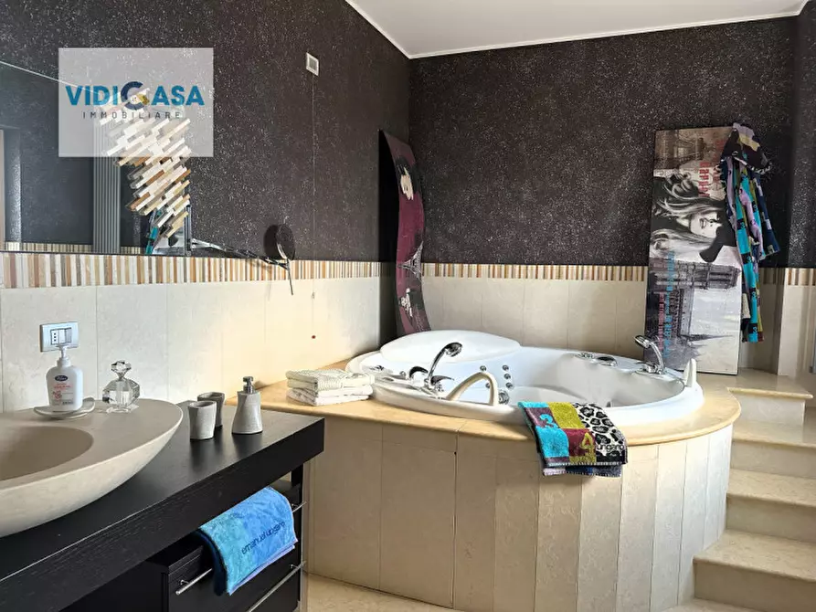 Immagine 22 di Appartamento in vendita  a Montescaglioso