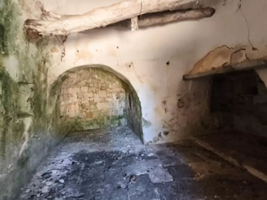 Immagine 19 di Rustico / casale in vendita  a Locorotondo