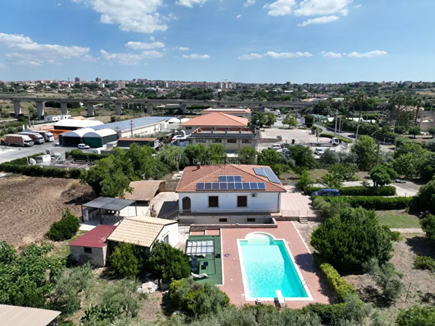 Immagine 63 di Casa indipendente in vendita  a Modica