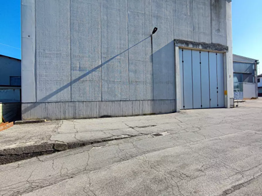 Immagine 7 di Capannone industriale in affitto  in località paradiso di sotto a Peschiera Del Garda