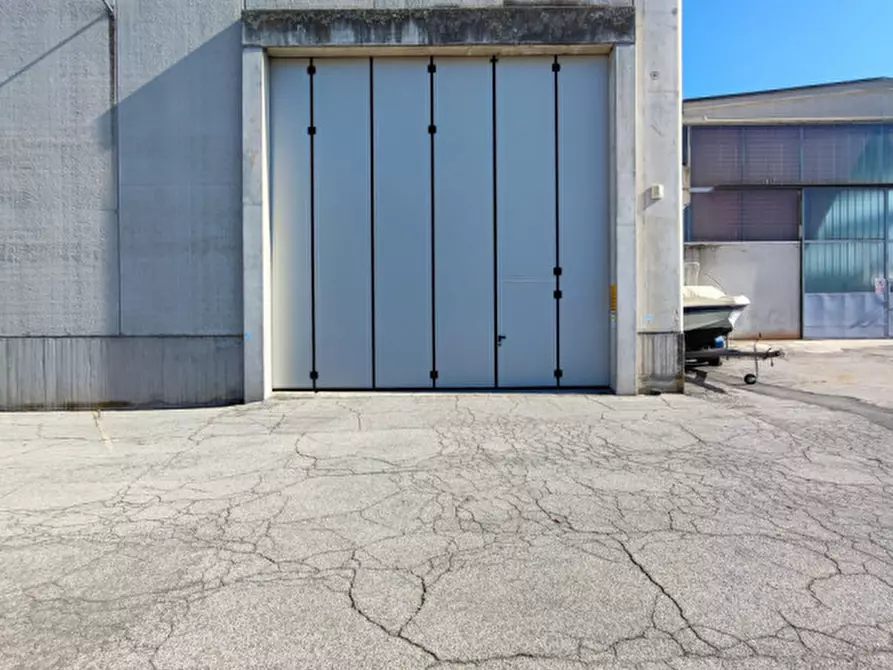 Immagine 8 di Capannone industriale in affitto  in località paradiso di sotto a Peschiera Del Garda