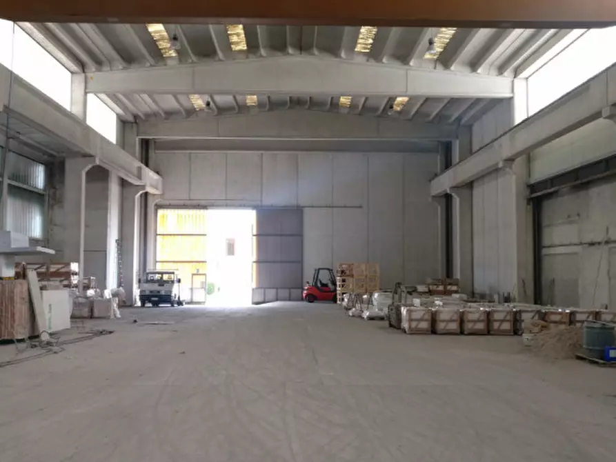 Immagine 9 di Capannone industriale in affitto  in località paradiso di sotto a Peschiera Del Garda