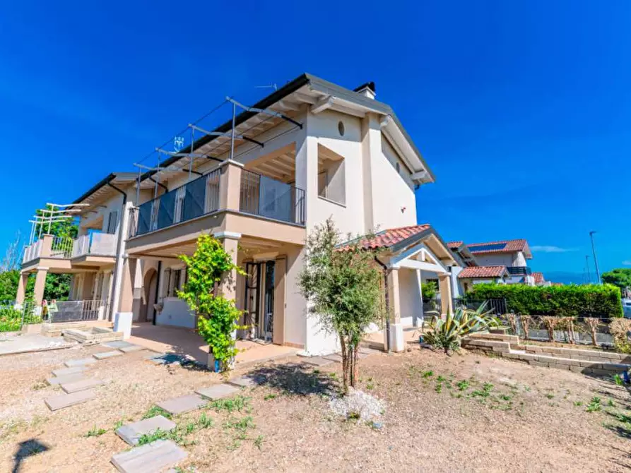 Immagine 1 di Casa bifamiliare in vendita  in Via Martiri delle Foibe a Poncarale