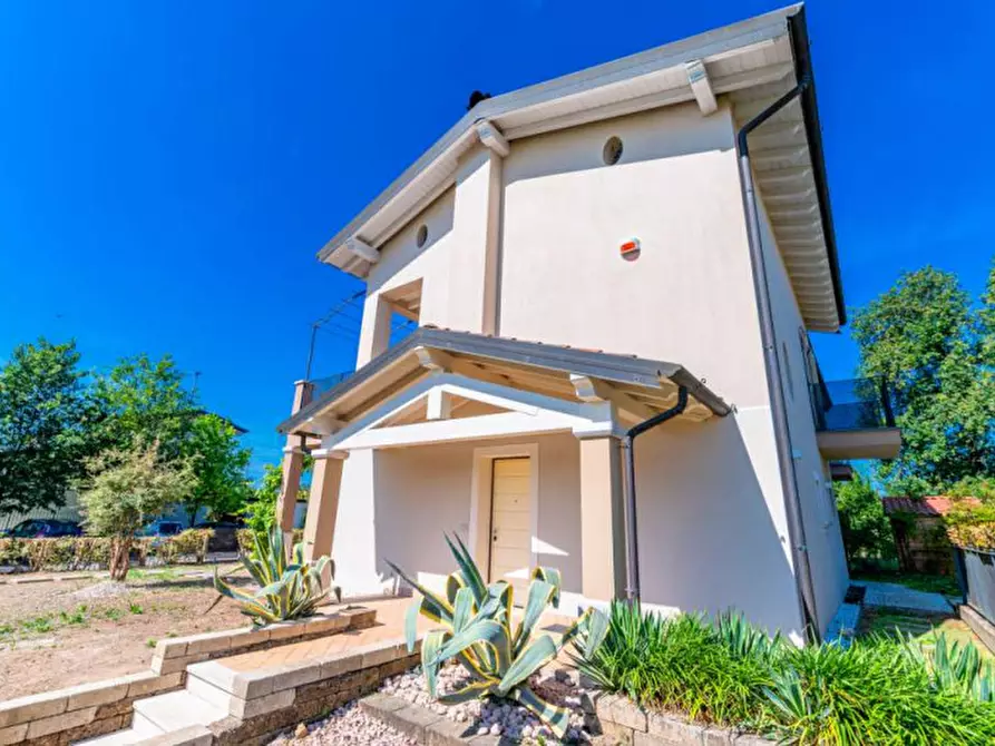 Immagine 3 di Casa bifamiliare in vendita  in Via Martiri delle Foibe a Poncarale