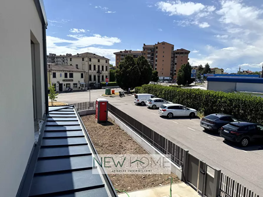 Immagine 7 di Casa bifamiliare in vendita  in via san giovanni luaptoto a Verona