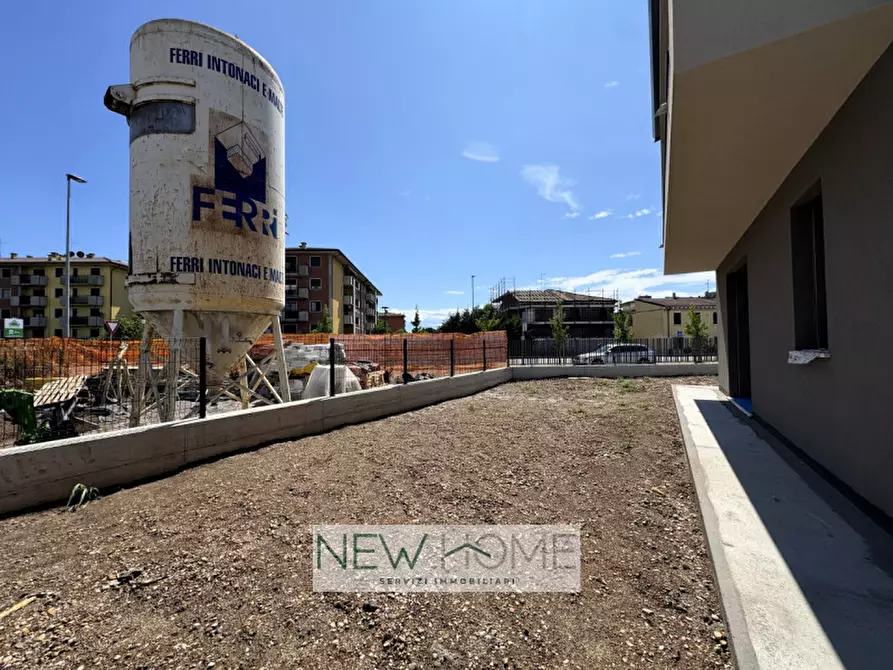 Immagine 13 di Casa bifamiliare in vendita  in via san giovanni luaptoto a Verona