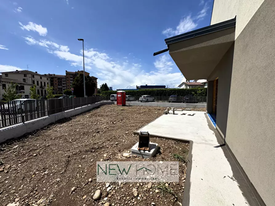 Immagine 15 di Casa bifamiliare in vendita  in via san giovanni luaptoto a Verona