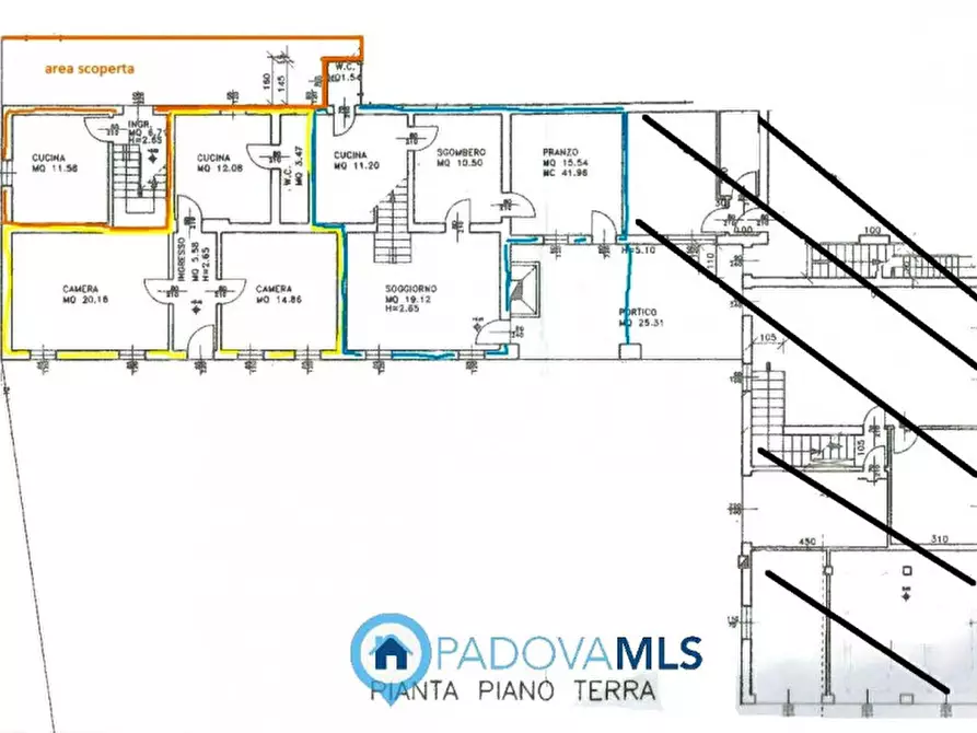 Immagine 2 di Casa trifamiliare in vendita  in Via Sette Martiri a Padova