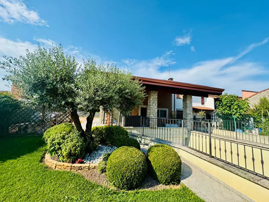 Immagine 2 di Villa in vendita  a Ghedi