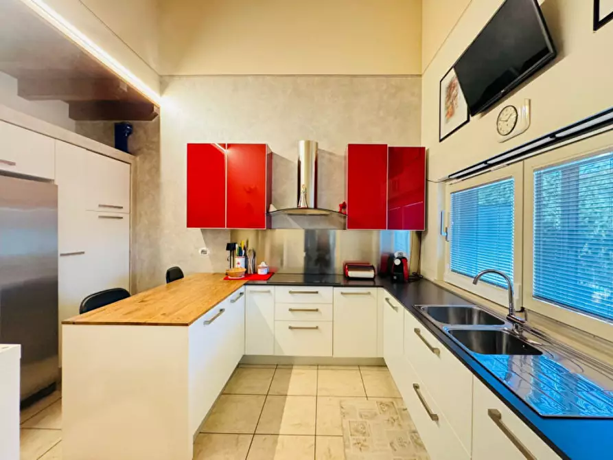 Immagine 11 di Villa in vendita  a Ghedi