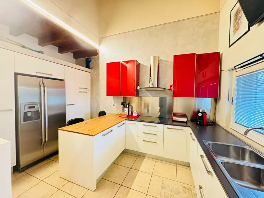 Immagine 13 di Villa in vendita  a Ghedi