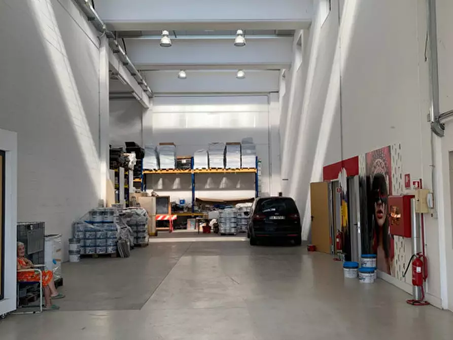 Immagine 3 di Capannone industriale in affitto  in Via Bragni a Cadoneghe