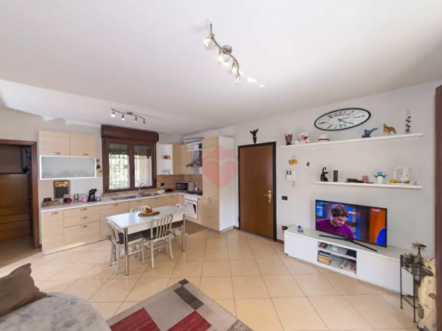 Immagine 2 di Appartamento in vendita  in Via Edmondo De Amicis 6 a Gorgonzola