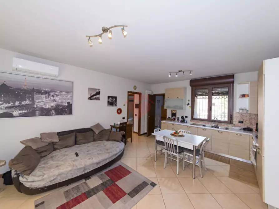 Immagine 8 di Appartamento in vendita  in Via Edmondo De Amicis 6 a Gorgonzola