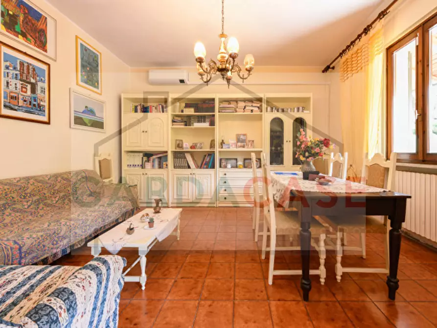 Immagine 7 di Casa bifamiliare in vendita  a Manerba Del Garda