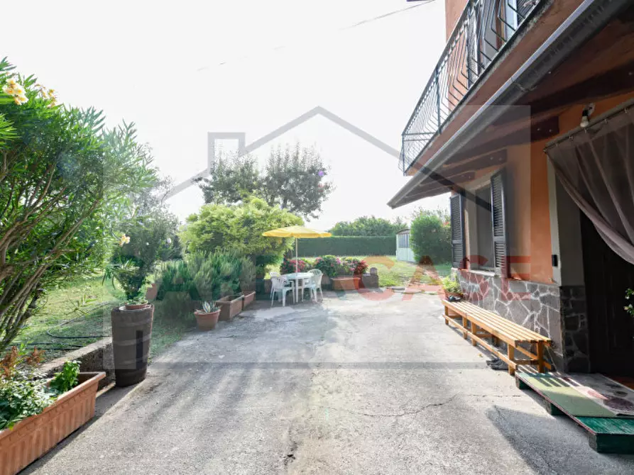 Immagine 12 di Casa bifamiliare in vendita  a Manerba Del Garda