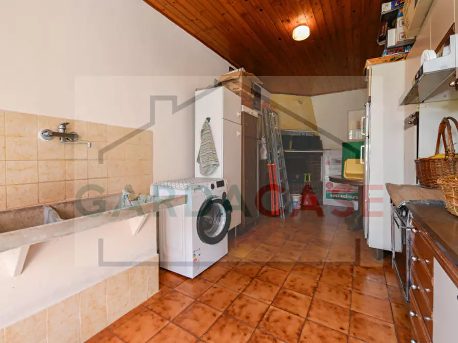 Immagine 13 di Casa bifamiliare in vendita  a Manerba Del Garda