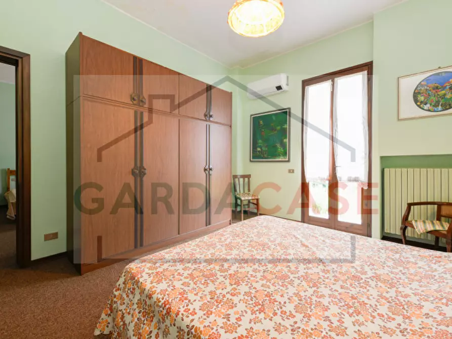 Immagine 17 di Casa bifamiliare in vendita  a Manerba Del Garda