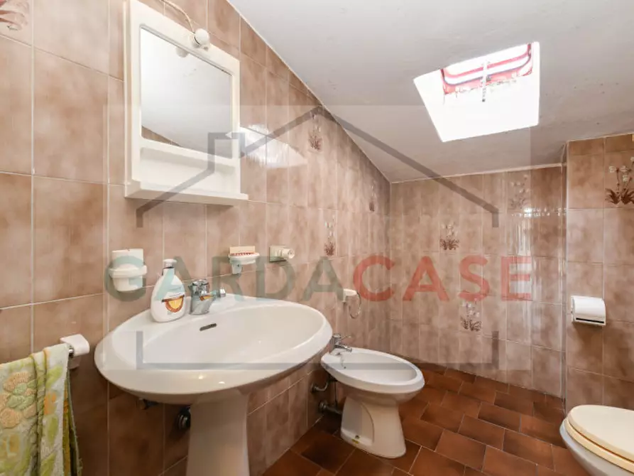 Immagine 27 di Casa bifamiliare in vendita  a Manerba Del Garda