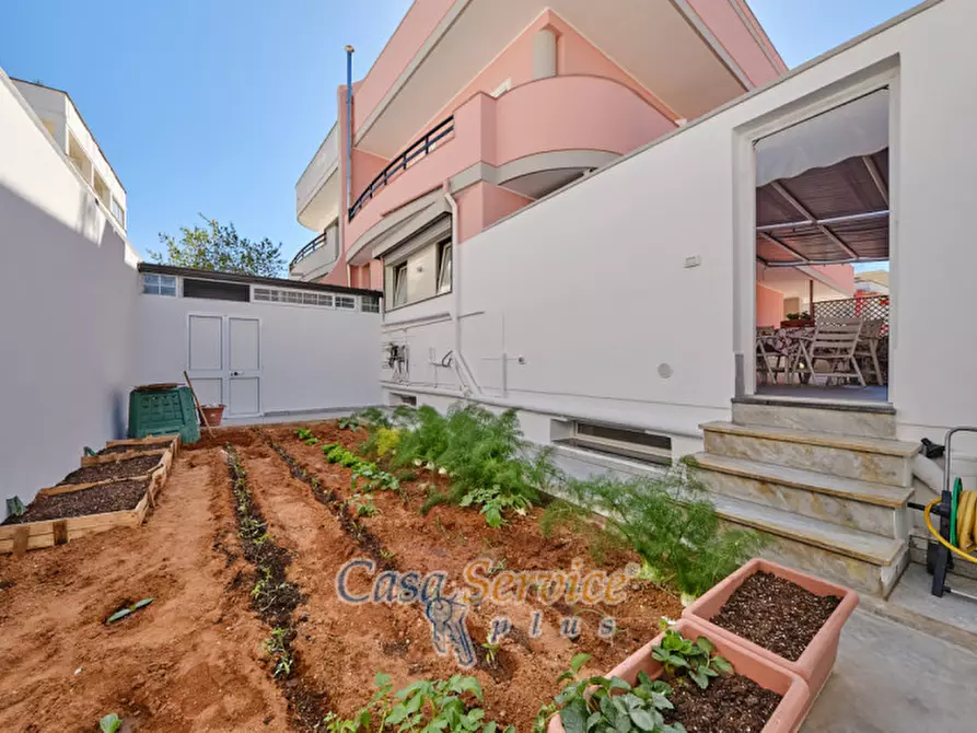 Immagine 6 di Villa in vendita  in Via Elia Franich a Gallipoli