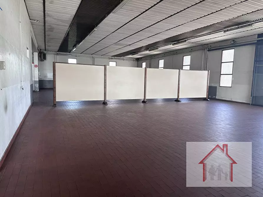 Immagine 3 di Capannone industriale in vendita  a Spresiano