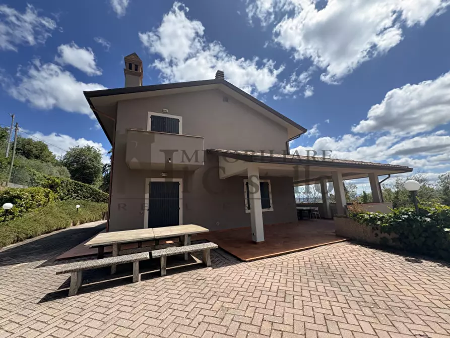 Immagine 6 di Villa in vendita  in trecine a Passignano Sul Trasimeno