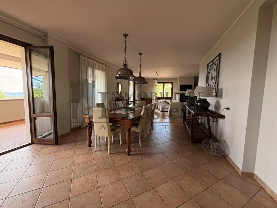 Immagine 9 di Villa in vendita  in trecine a Passignano Sul Trasimeno