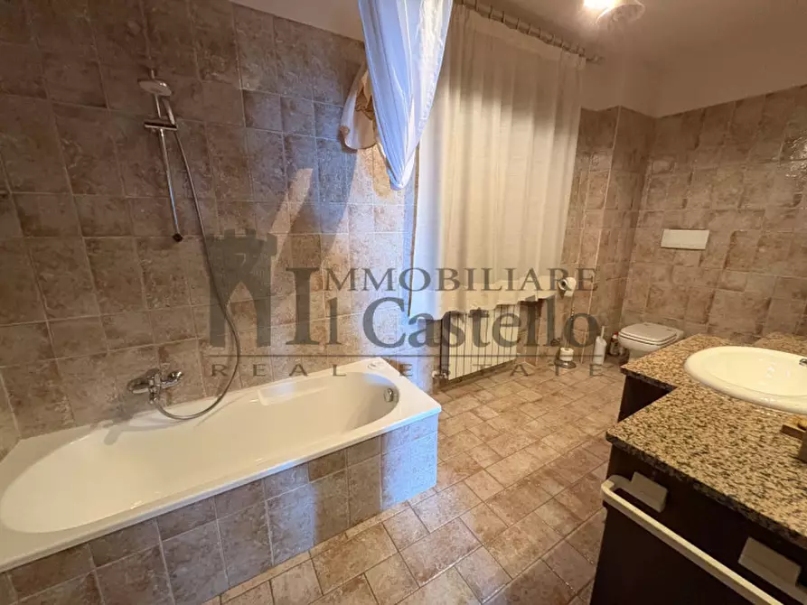 Immagine 21 di Villa in vendita  in trecine a Passignano Sul Trasimeno