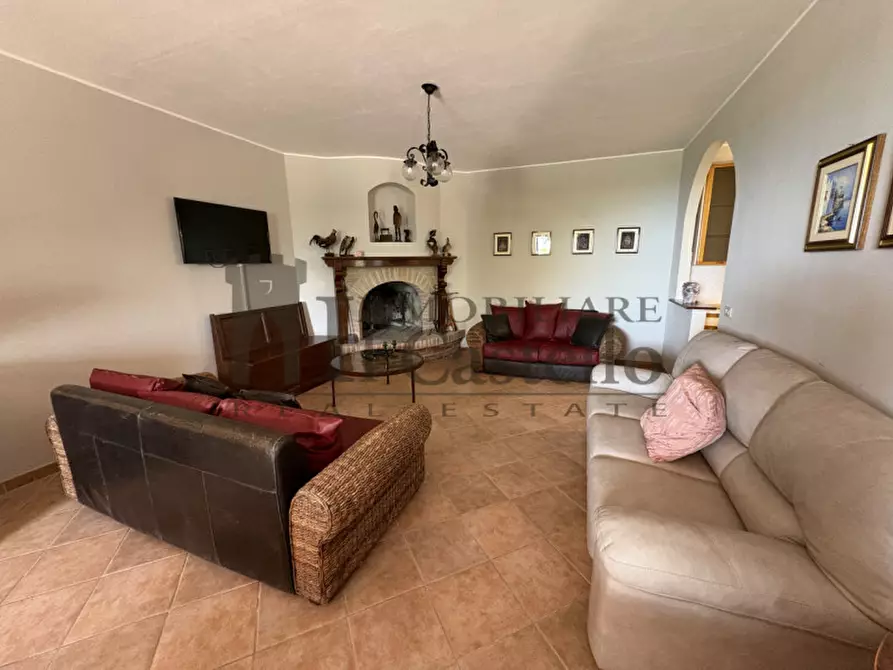 Immagine 32 di Villa in vendita  in trecine a Passignano Sul Trasimeno