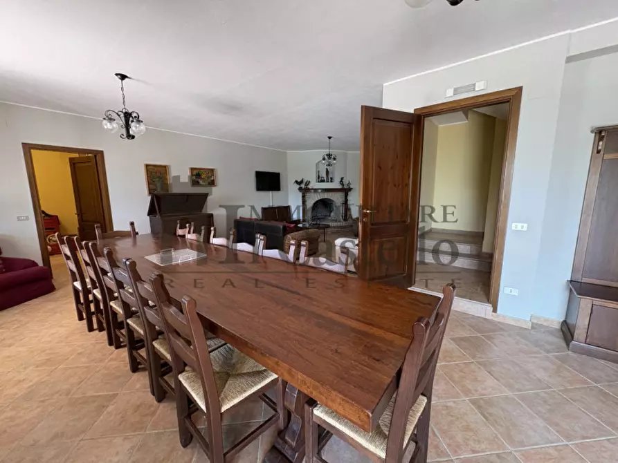 Immagine 33 di Villa in vendita  in trecine a Passignano Sul Trasimeno