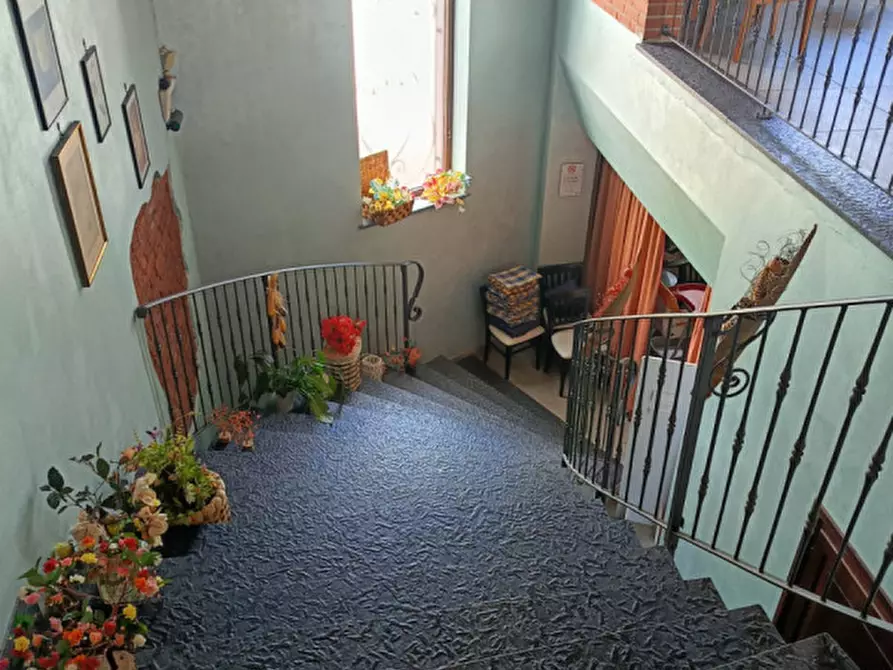 Immagine 15 di Attività commerciale in vendita  in Piazza Marconi   5 a Camino