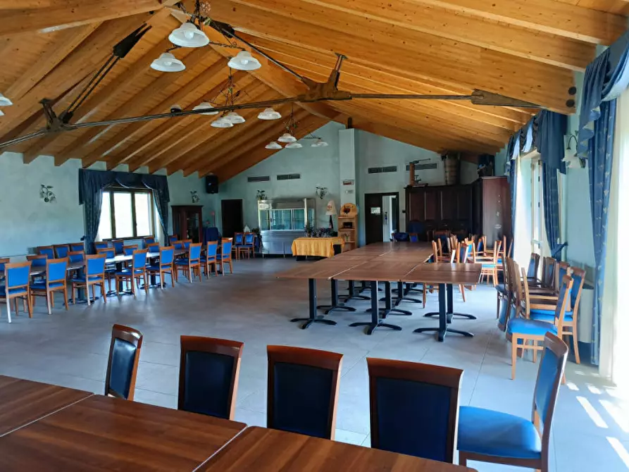 Immagine 16 di Attività commerciale in vendita  in Piazza Marconi   5 a Camino