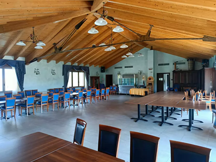 Immagine 19 di Attività commerciale in vendita  in Piazza Marconi   5 a Camino