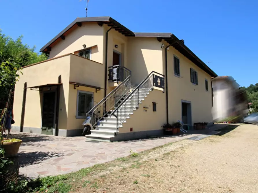 Immagine 2 di Casa indipendente in vendita  in Via Montecarlo a San Giovanni Valdarno