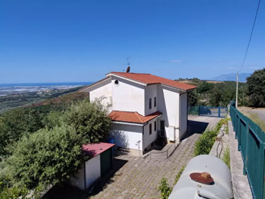 Immagine 7 di Villa in vendita  a Eboli