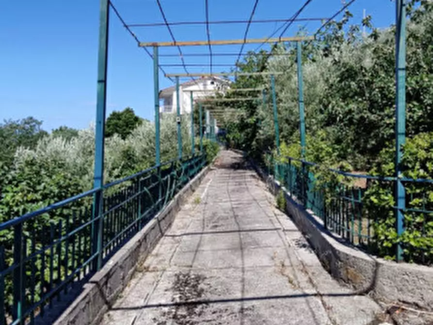 Immagine 16 di Villa in vendita  a Eboli