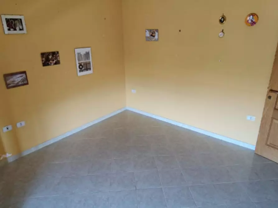 Immagine 31 di Villa in vendita  a Eboli