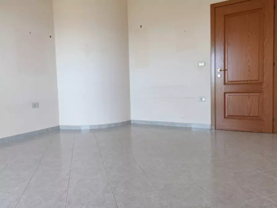 Immagine 49 di Villa in vendita  a Eboli