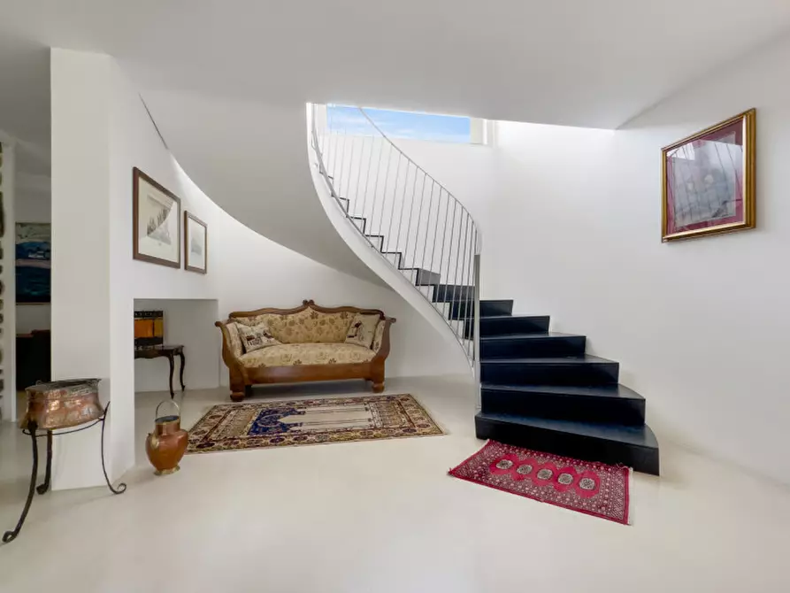 Immagine 4 di Villa in vendita  a Schio