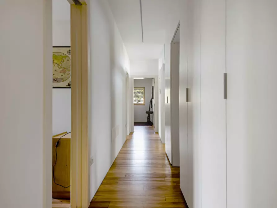 Immagine 12 di Villa in vendita  a Schio