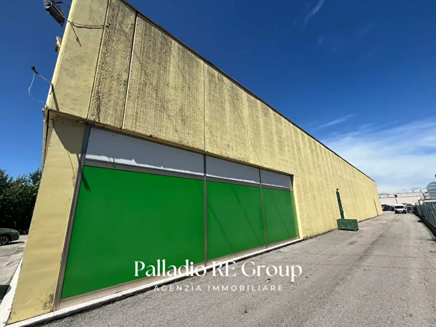 Immagine 4 di Capannone industriale in vendita  in Via Lago D'Iseo 36 a Altavilla Vicentina