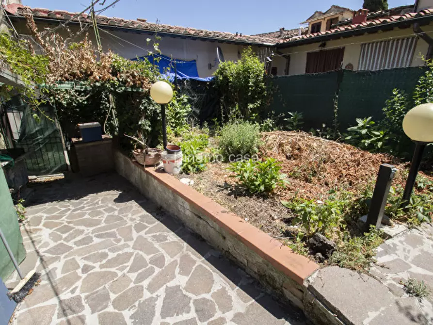 Immagine 11 di Villetta a schiera in vendita  a Signa