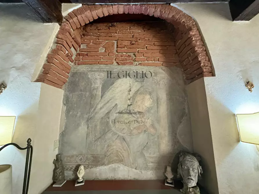 Immagine 1 di Appartamento in vendita  in Via del Leone a Firenze