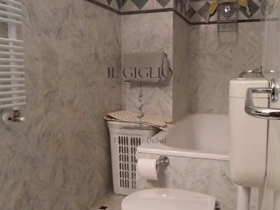 Immagine 12 di Appartamento in vendita  in Via del Leone a Firenze