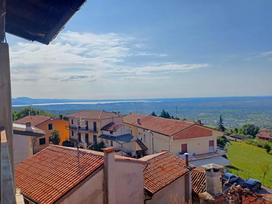 Immagine 1 di Casa indipendente in vendita  in Via Valle di Ronco a Serle