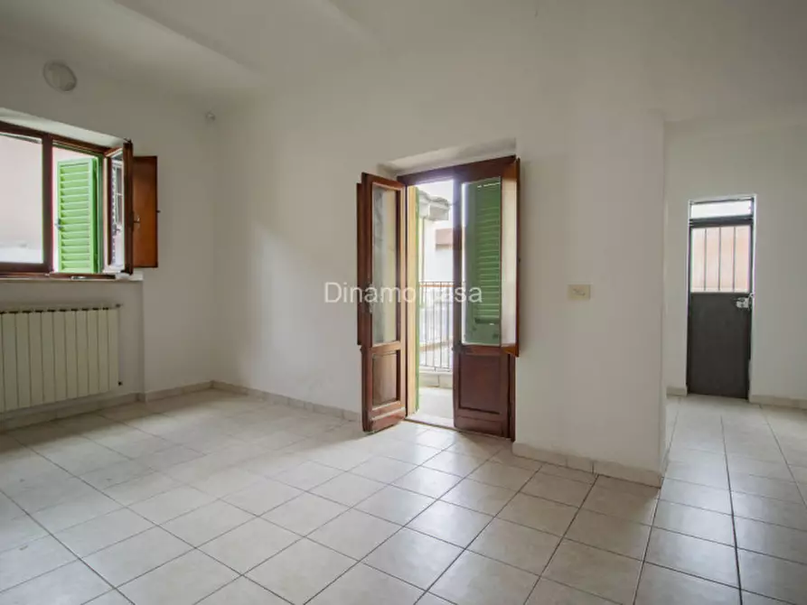 Immagine 1 di Appartamento in vendita  a Prato