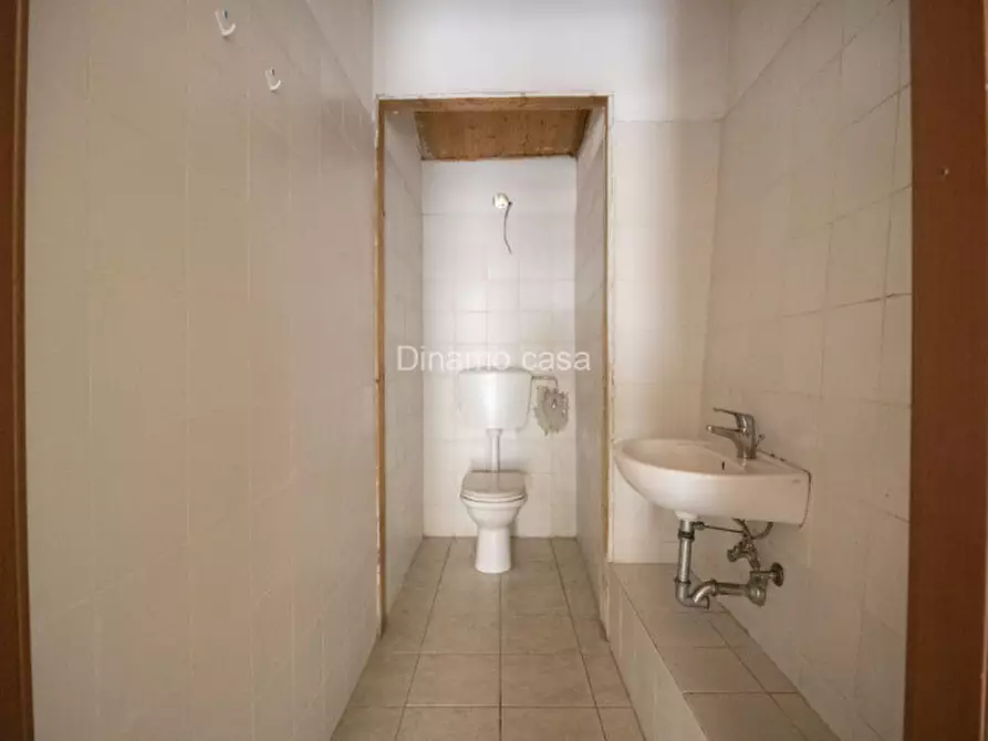 Immagine 8 di Appartamento in vendita  a Prato