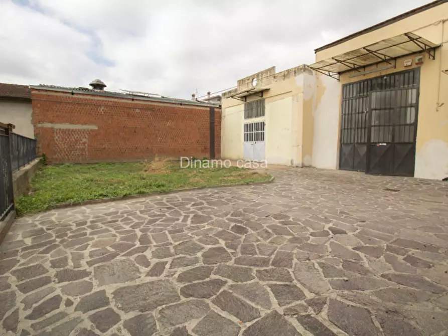 Immagine 16 di Appartamento in vendita  a Prato